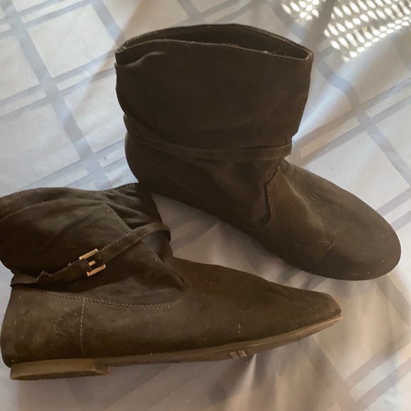 Faded Glory Shoes - 🔷2/$15 or 3/$20 - black booties